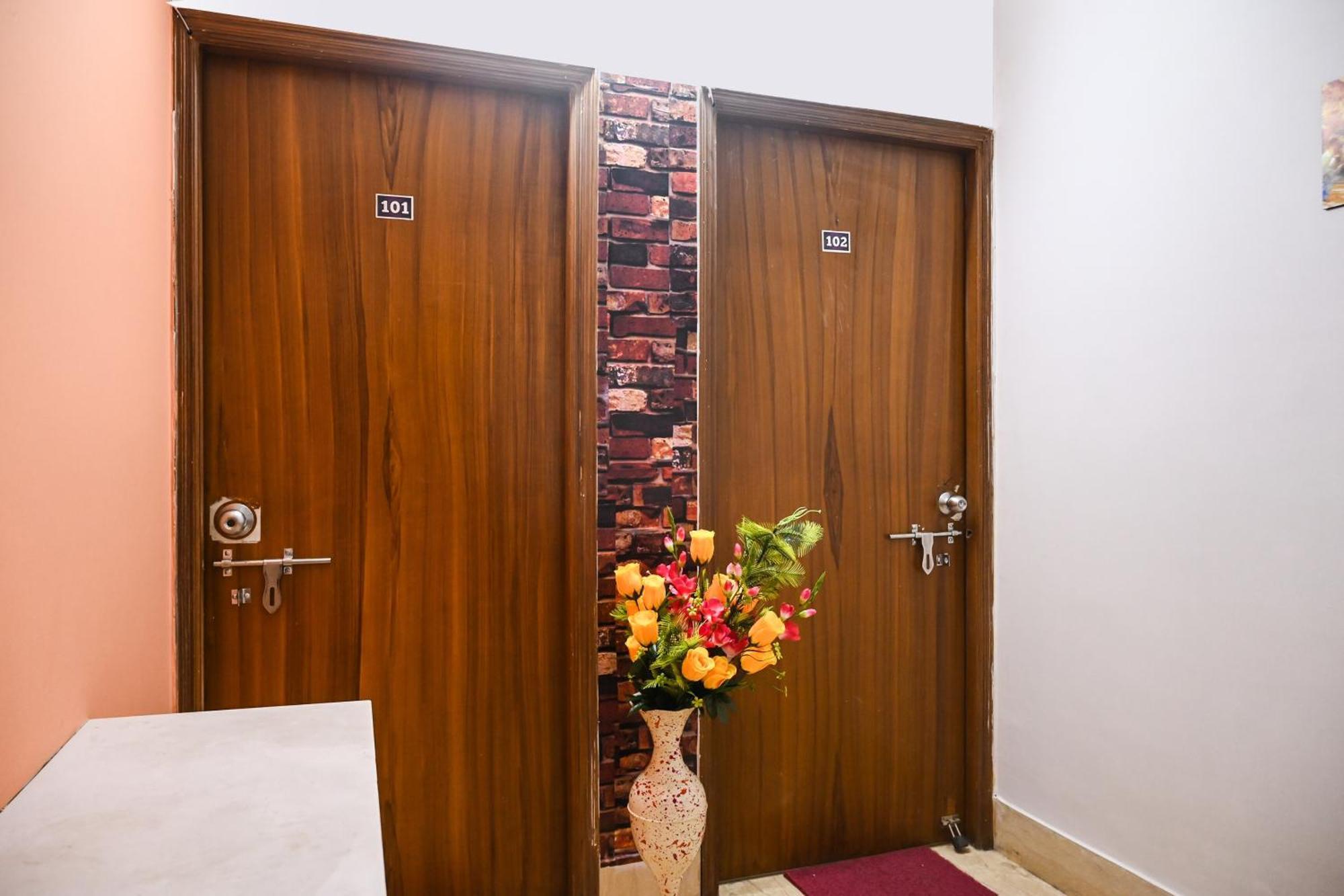 כלכותה Hotel O Shraddha Residency 2 מראה חיצוני תמונה